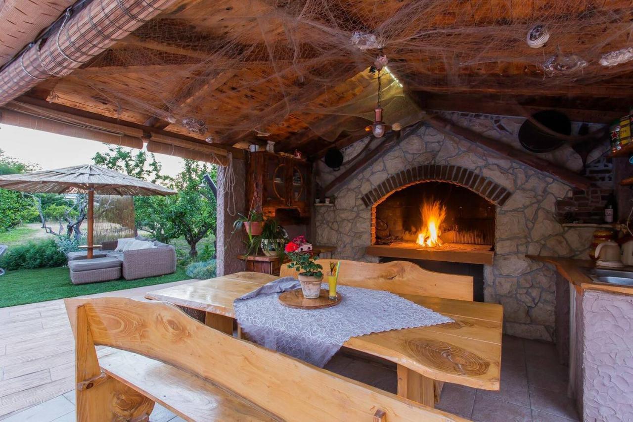 Villa Barbara Kastela Bagian luar foto