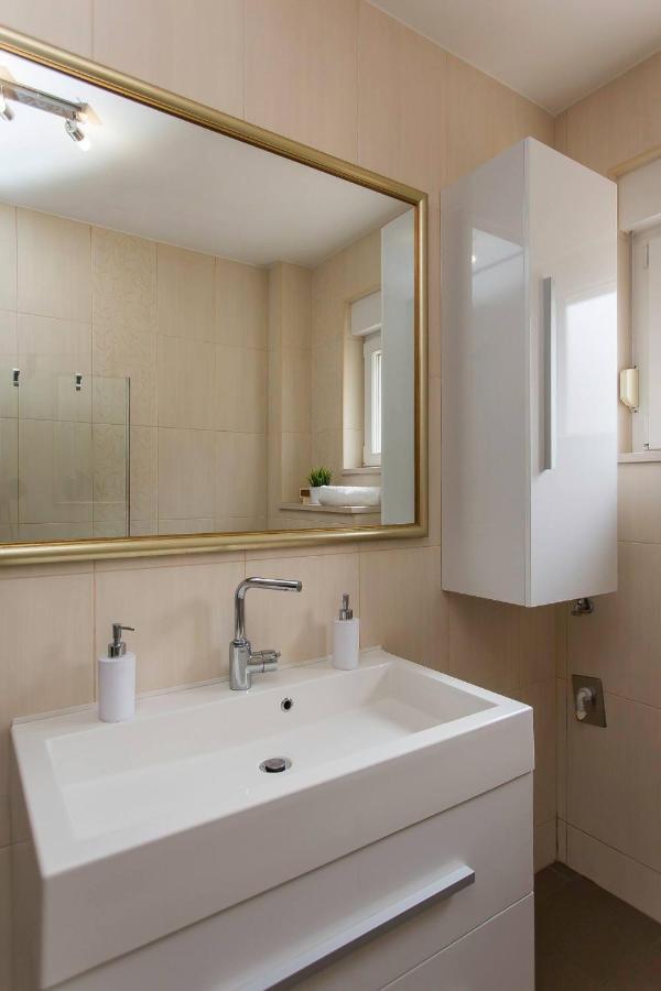 Villa Barbara Kastela Bagian luar foto
